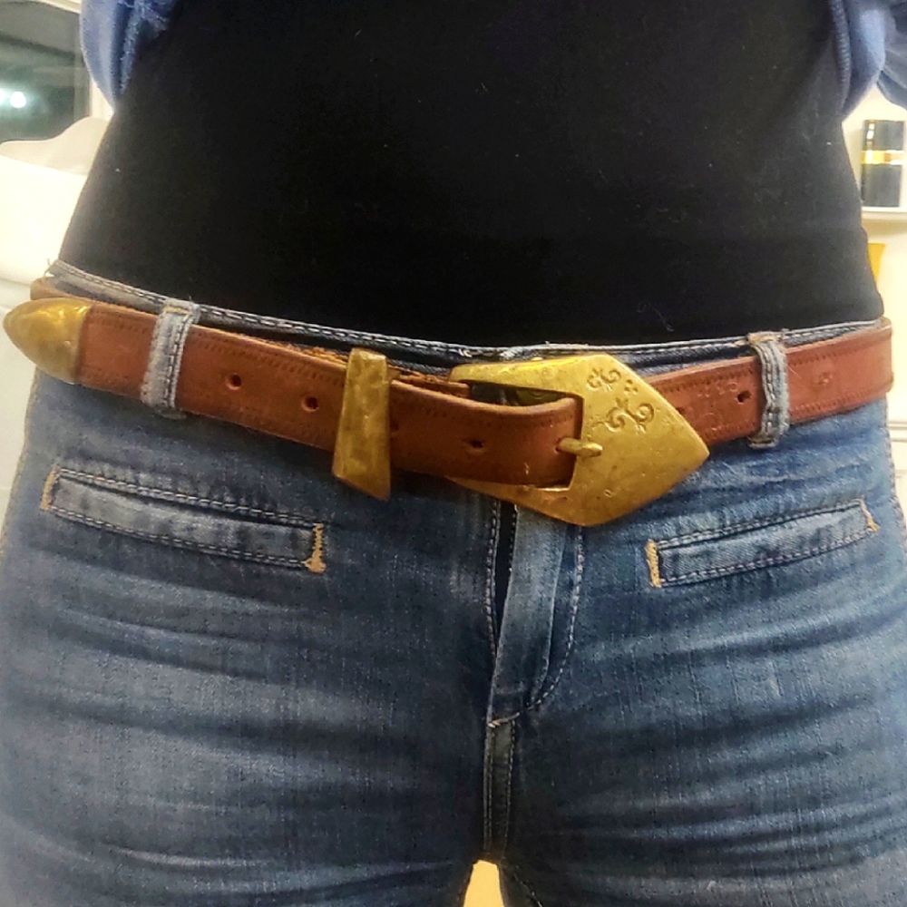 Vintage Handmade Jenny & The Boys Brown Leather Boho Belt w/ Brass Buckle & Tip
